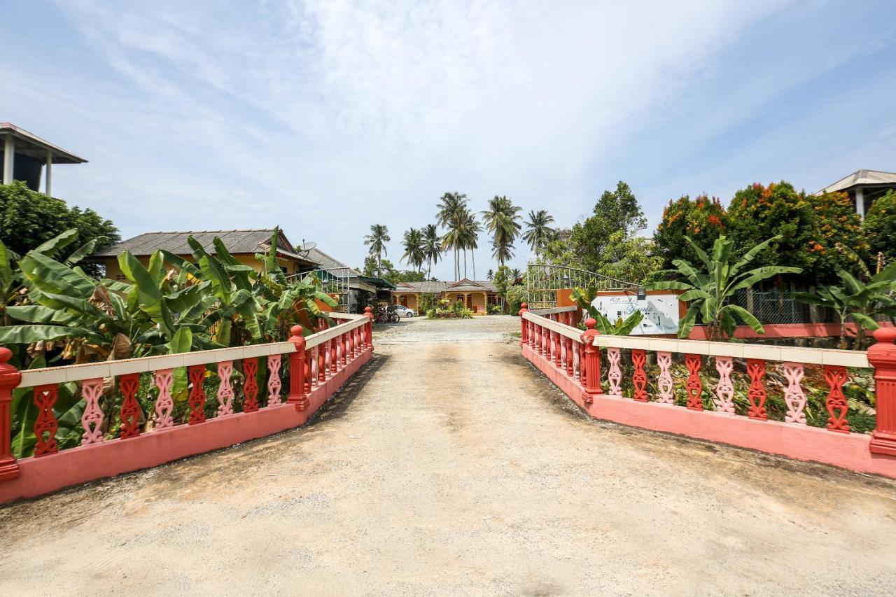 Oyo 89887 Chalet Yunie Marang Exterior photo