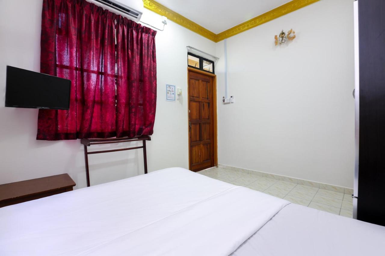 Oyo 89887 Chalet Yunie Marang Exterior photo